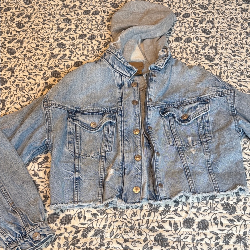 American Eagle Outfitters Light Blue Jean Jacket, Size Small